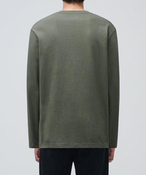 MUSINSA STANDARD（ムシンサスタンダード）の「ベーシック長袖Tシャツ[ライトカーキ]（Tシャツ/カットソー・メンズ・その他・SMALL/MEDIUM/LARGE）」の2枚目の写真
