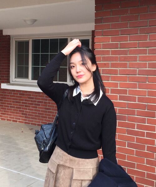 AVANDRESS(アバンドレス )の「POCKET MINI SUEDE PLEATS SKIRT KHAKI(スカート・レディース・カーキ・LARGE)」の6枚目の写真