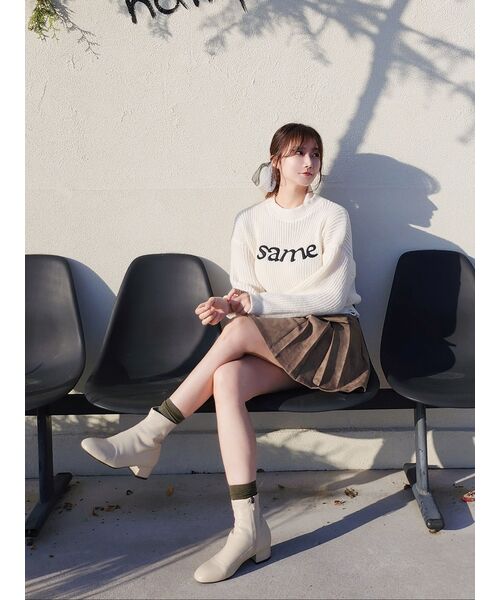 AVANDRESS(アバンドレス )の「POCKET MINI SUEDE PLEATS SKIRT KHAKI(スカート・レディース・カーキ・LARGE)」の3枚目の写真