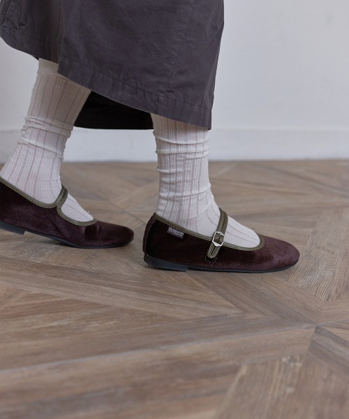 ROCKFISH WEATHERWEAR（ロックフィッシュウェザーウェア）の「NEW BELLA QUILTED MARYJANE（バレエシューズ・レディース・ダークブラウン/ネイビー/グレー/ブルー/ベージュ/パープル/ブラック/ラベンダー/グリーン・23.0cm/25.0cm/24.5cm/24.0cm/23.5cm/26.0cm/25.5cm）」の3枚目の写真