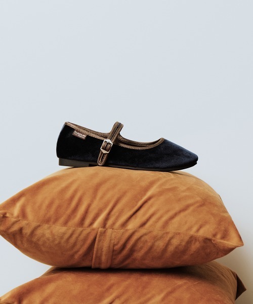 ROCKFISH WEATHERWEAR（ロックフィッシュウェザーウェア）の「NEW BELLA QUILTED MARYJANE（バレエシューズ・レディース・ダークブラウン/ネイビー/グレー/ブルー/ベージュ/パープル/ブラック/ラベンダー/グリーン・23.0cm/25.0cm/24.5cm/24.0cm/23.5cm/26.0cm/25.5cm）」の6枚目の写真