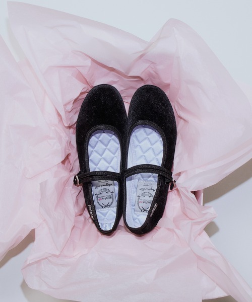 ROCKFISH WEATHERWEAR（ロックフィッシュウェザーウェア）の「NEW BELLA QUILTED MARYJANE（バレエシューズ・レディース・ダークブラウン/ネイビー/グレー/ブルー/ベージュ/パープル/ブラック/ラベンダー/グリーン・23.0cm/25.0cm/24.5cm/24.0cm/23.5cm/26.0cm/25.5cm）」の2枚目の写真