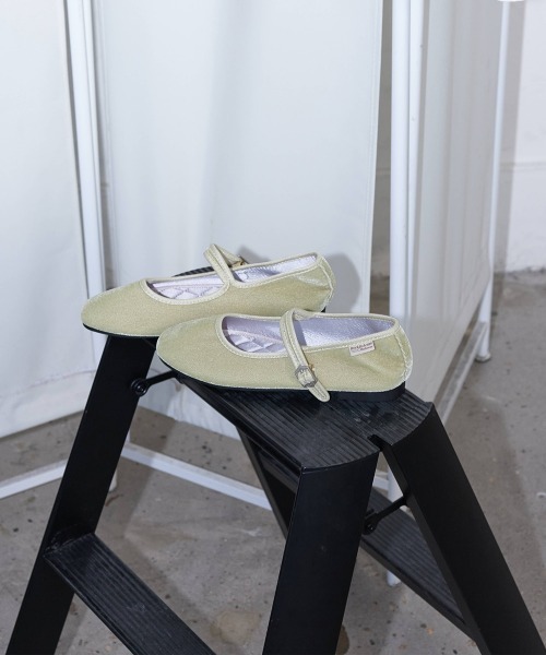 ROCKFISH WEATHERWEAR（ロックフィッシュウェザーウェア）の「NEW BELLA QUILTED MARYJANE（バレエシューズ・レディース・ダークブラウン/ネイビー/グレー/ブルー/ベージュ/パープル/ブラック/ラベンダー/グリーン・23.0cm/25.0cm/24.5cm/24.0cm/23.5cm/26.0cm/25.5cm）」の10枚目の写真