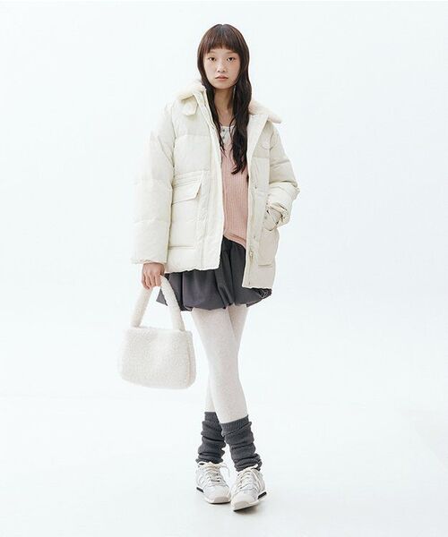 YOUHEE（ユヒ）の「YOUHEE SHEARING BAG IVORY（ショルダーバッグ・レディース・その他・FREE）」の2枚目の写真