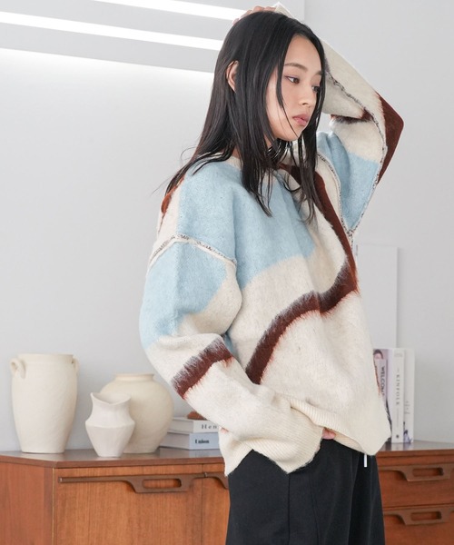 mili an deni(ミリアンデニ)の「マルチカラー圧縮ニットプルオーバー(ニット/セーター・レディース・アイボリー/ブルー・M)」の10枚目の写真
