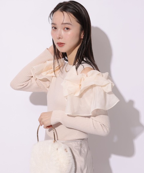 Mystrada（マイストラーダ）の「オフショルパフニット（ニット/セーター・レディース・ピンクベージュ/ブルーグレー/ブラック/ブラック系その他・38）」の4枚目の写真