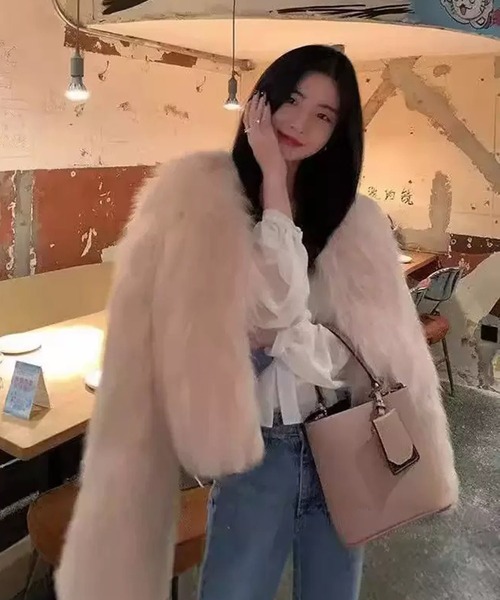 VIBGYOR（ヴィブジョー）の「【EIZZ/アイズ】ノーカラー フェイクファー クロップドコート（その他アウター・レディース・ピンク/アイボリー・FREE）」の9枚目の写真