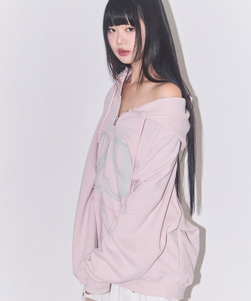 129 ロゴパッチ フードパーカー ライトピンク（パーカー）｜ILLIGO