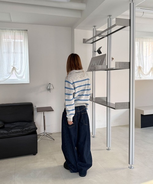4INT.(フォイント)の「ピンタック オーバーシルエット デニム ワイド パンツ(デニムパンツ・レディース・ブルー/ブラック・S/L/M)」の16枚目の写真