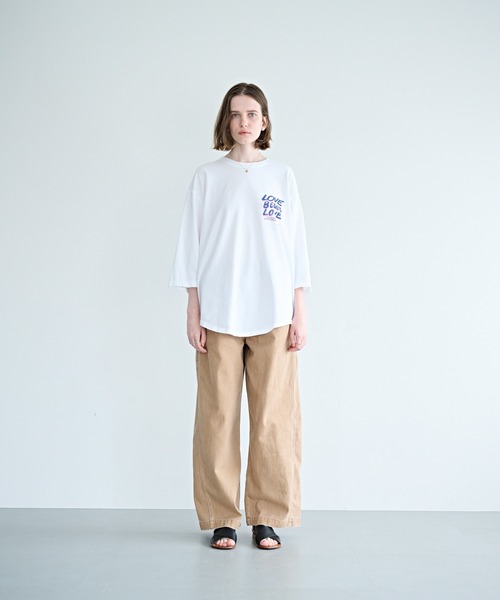 kha:ki（カーキ）の「「KHA:KI / カーキ」7th TEE -LOVE BEGETS LOVE-（Tシャツ/カットソー・レディース・ホワイト系5/ブラック/ホワイト系4・1）」の12枚目の写真