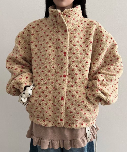 LAC-VERT（ラック・ヴェール）の「スタンドカラーハート柄ボアブルゾン（ブルゾン・レディース・ベージュ/チャコールグレー/アイボリー・FREE）」の9枚目の写真