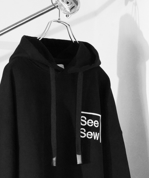 SeeSew（シーソー）の「【UNISEX】BOX LOGO HOODIE/ボックスロゴフーディ（パーカー・メンズ・ブラック/チャコールグレー/ブルー/ピンク・M/L）」の18枚目の写真