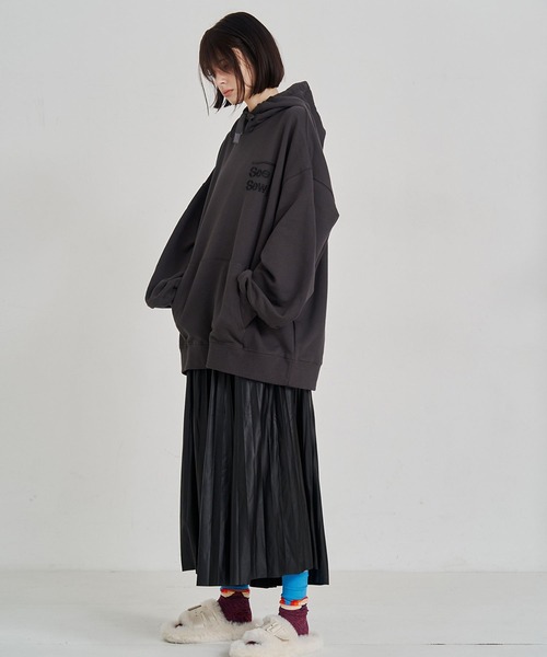 SeeSew（シーソー）の「【UNISEX】BOX LOGO HOODIE/ボックスロゴフーディ（パーカー・メンズ・ブラック/チャコールグレー/ブルー/ピンク・M/L）」の10枚目の写真