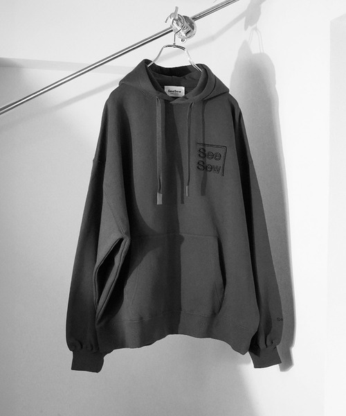SeeSew（シーソー）の「【UNISEX】BOX LOGO HOODIE/ボックスロゴフーディ（パーカー・メンズ・ブラック/チャコールグレー/ブルー/ピンク・M/L）」の21枚目の写真