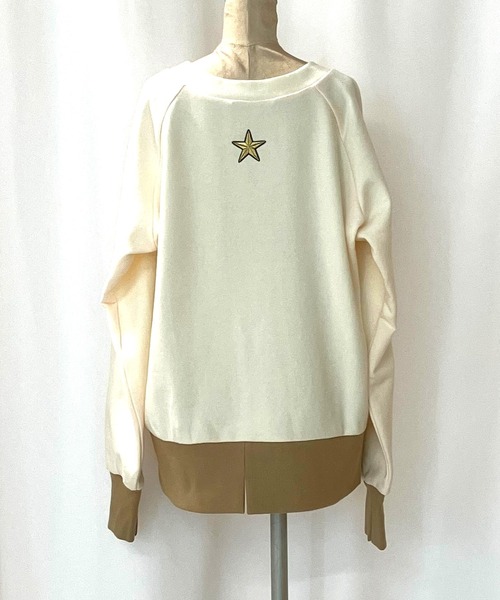 Q（キュー）の「フェイクレザープルオーバー（スウェット・レディース・カーキ/ベージュ・MEDIUM）」の8枚目の写真