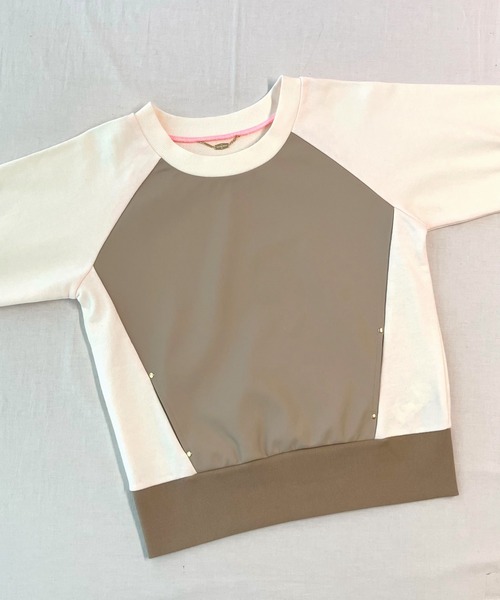 Q（キュー）の「フェイクレザープルオーバー（スウェット・レディース・カーキ/ベージュ・MEDIUM）」の9枚目の写真