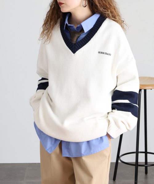 GUESS JEANS(ゲスジーンズ)の「GUESS JEANS ウール Vネックニットセーター(ニット/セーター・レディース・ブラック/クリーム・XS/S/M/L)」の10枚目の写真