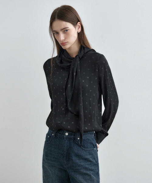 MONGDOL(モンドル)の「スカーフタイブラウスドットブラックMDBL004DOTBLACK(シャツ/ブラウス・レディース・その他・F)」の3枚目の写真
