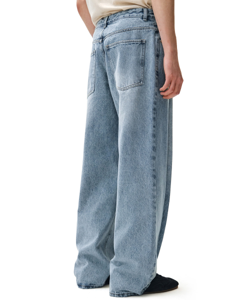 DECET(デケト)の「Deep Pleats Wide Jeans DCPT030LightBlue(デニムパンツ・レディース・その他・34/32/30/26/28)」の6枚目の写真