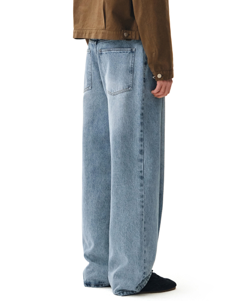 DECET(デケト)の「Deep Pleats Wide Jeans DCPT030LightBlue(デニムパンツ・レディース・その他・34/32/30/26/28)」の8枚目の写真