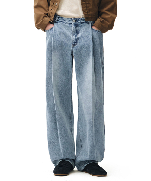 DECET(デケト)の「Deep Pleats Wide Jeans DCPT030LightBlue(デニムパンツ・レディース・その他・34/32/30/26/28)」の2枚目の写真