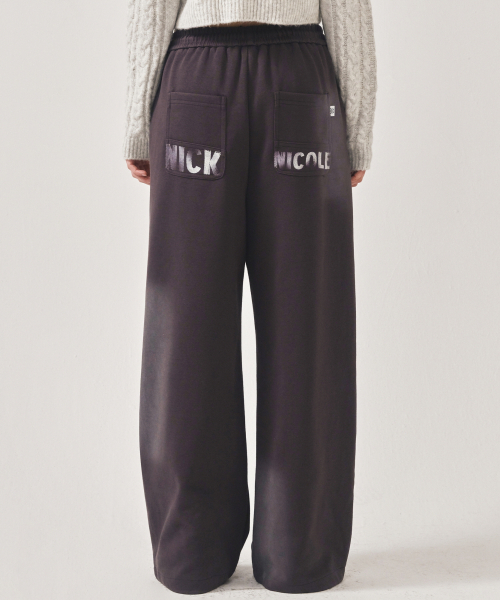 NICK&NICOLE（ニックアンドニコール）の「GRADATION LOGO SWEAT STRING PANTS_CHARCOAL（スウェットパンツ・レディース・その他・FREE）」の3枚目の写真