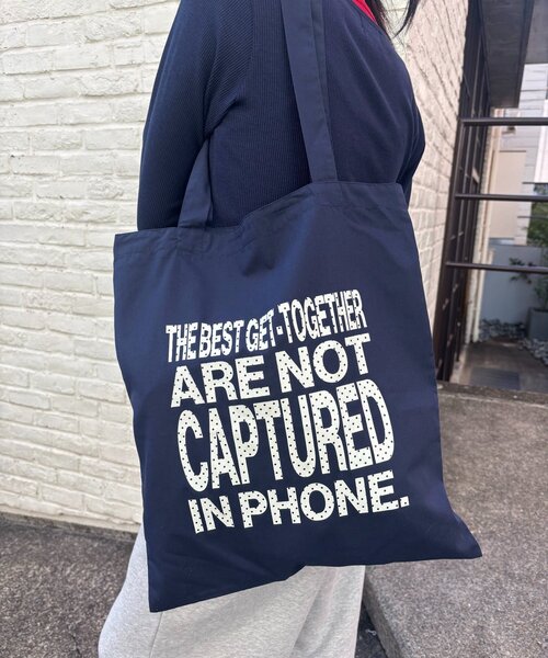 WHO'S WHO gallery（フーズフーギャラリー）の「【WEB限定】メッセージロゴトートバッグ（トートバッグ・レディース・ブラック/グリーン/ダークブラウン/ネイビー/イエロー/ブラック系その他/レッド・FREE）」の13枚目の写真