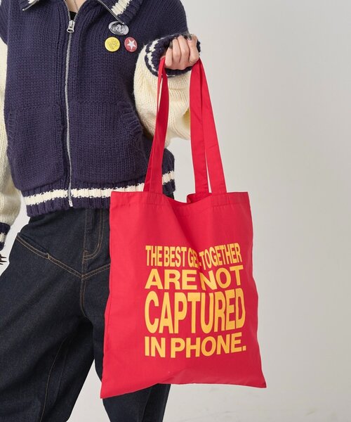 WHO'S WHO gallery（フーズフーギャラリー）の「【WEB限定】メッセージロゴトートバッグ（トートバッグ・レディース・ブラック/グリーン/ダークブラウン/ネイビー/イエロー/ブラック系その他/レッド・FREE）」の17枚目の写真