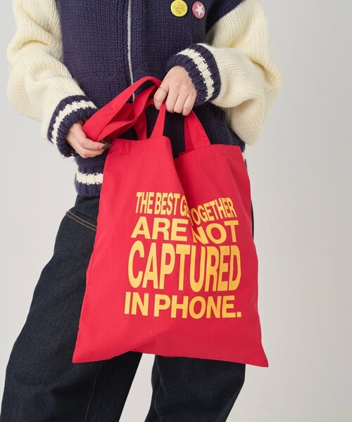 WHO'S WHO gallery（フーズフーギャラリー）の「【WEB限定】メッセージロゴトートバッグ（トートバッグ・レディース・ブラック/グリーン/ダークブラウン/ネイビー/イエロー/ブラック系その他/レッド・FREE）」の18枚目の写真