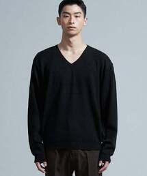 VOIEBIT（ブアビット）の「V043 ソフトVネックニット (ブラック)（ニット/セーター）」