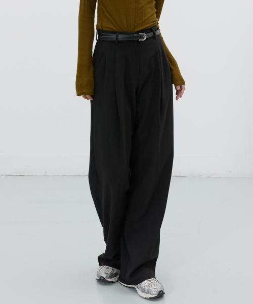 MICHIKO LONDON(ミチコ ロンドン)の「オータムツーピンタックワイドスラックスブラック(スラックス・レディース・その他・SMALL/MEDIUM/LARGE)」の1枚目の写真