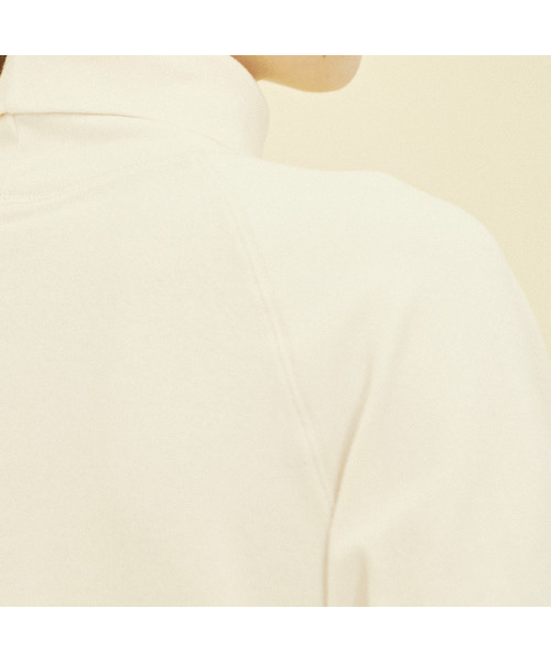 CHIQUITA(チキータ)の「タートルスウェットシャツ(コットン)クリーム243604SCR(Tシャツ/カットソー・レディース・その他・SMALL/MEDIUM)」の2枚目の写真