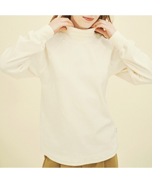 CHIQUITA(チキータ)の「タートルスウェットシャツ(コットン)クリーム243604SCR(Tシャツ/カットソー・レディース・その他・SMALL/MEDIUM)」の3枚目の写真