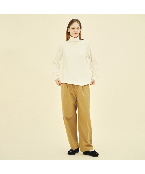 CHIQUITA(チキータ)の「タートルスウェットシャツ(コットン)クリーム243604SCR(Tシャツ/カットソー・レディース・その他・SMALL/MEDIUM)」の4枚目の写真