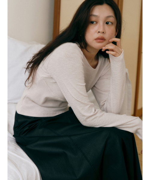 Yuje（ユジェ）の「BELLY TOP (6color, 2size)（Tシャツ/カットソー・レディース・チャコールグレー/ブラック/アイボリー/Beige/スカイブルー/ピンクベージュ・SMALL/MEDIUM）」の22枚目の写真
