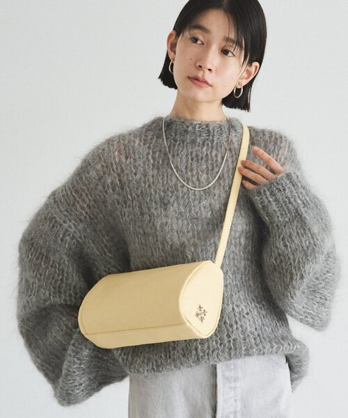 russet（ラシット）の「ソフトレザーロールショルダーバッグ（ショルダーバッグ・レディース・サックスブルー/ブラック/アイボリー/イエロー・FREE）」の4枚目の写真