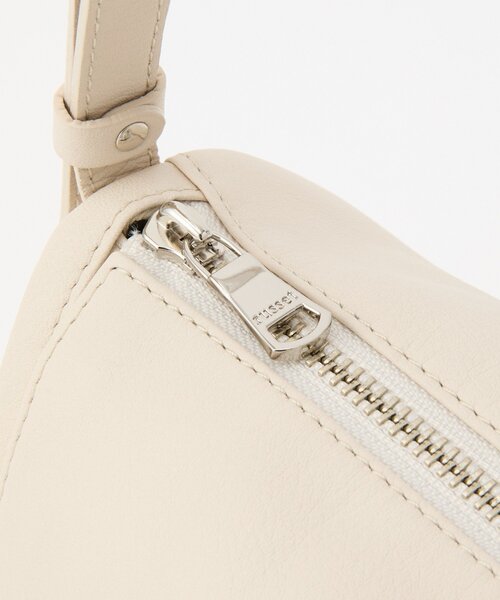 russet（ラシット）の「ソフトレザーロールショルダーバッグ（ショルダーバッグ・レディース・サックスブルー/ブラック/アイボリー/イエロー・FREE）」の11枚目の写真