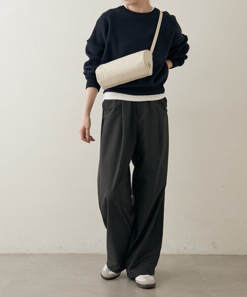 russet(ラシット)の「ソフトレザーロールショルダーバッグ(ショルダーバッグ・レディース・サックスブルー/ブラック/アイボリー/イエロー・FREE)」の13枚目の写真