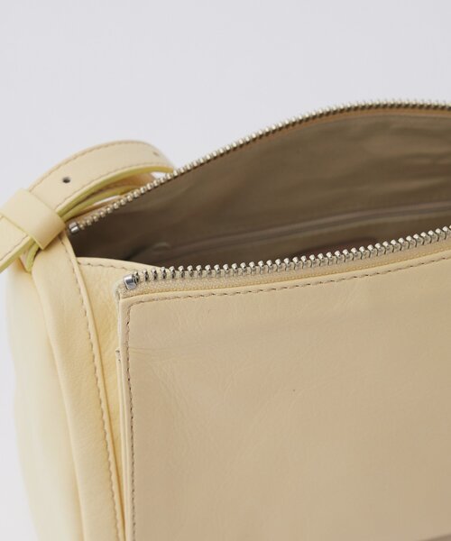 ソフトレザーロールショルダーバッグ（ショルダーバッグ）｜russet