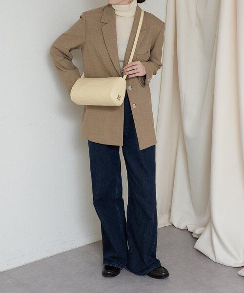 russet(ラシット)の「ソフトレザーロールショルダーバッグ(ショルダーバッグ・レディース・サックスブルー/ブラック/アイボリー/イエロー・FREE)」の14枚目の写真