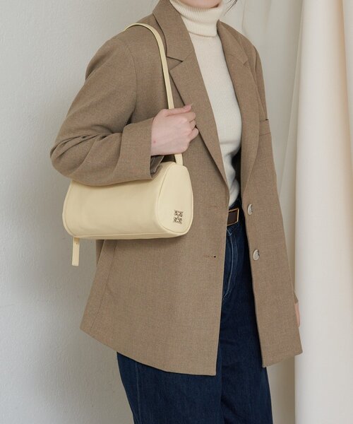 russet(ラシット)の「ソフトレザーロールショルダーバッグ(ショルダーバッグ・レディース・サックスブルー/ブラック/アイボリー/イエロー・FREE)」の18枚目の写真