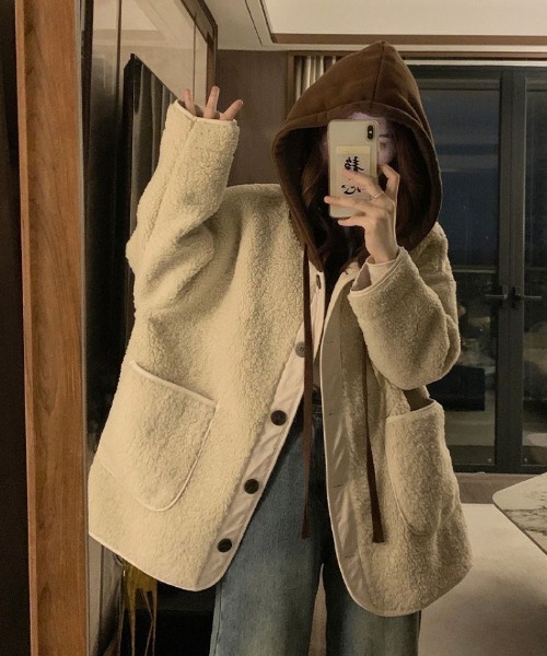 Ritzy(リッツィー)の「帽子切り替え フェイクムートンコート(ムートンコート・レディース・ベージュ/ブラウン/ブラック・M/L)」の14枚目の写真