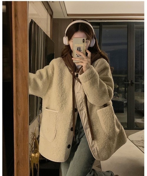 Ritzy(リッツィー)の「帽子切り替え フェイクムートンコート(ムートンコート・レディース・ベージュ/ブラウン/ブラック・M/L)」の17枚目の写真