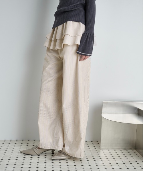 THE YOn(ザヨン)の「ラッフルベルトセットストライプイージーパンツ(その他パンツ・レディース・グレー/ウィート/サックスブルー・FREE)」の17枚目の写真