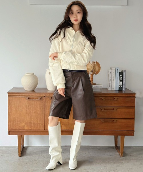 Jewelobe（ジュエローブ）の「ハイネックショートライトブルゾン（ブルゾン・レディース・アイボリー/ブラウン/ブラック・FREE）」の5枚目の写真