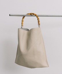 Beau're（ヴュレ）の「BEAURE バンブーハンドル A4 トート（トートバッグ）」