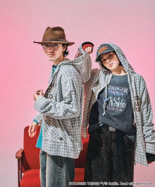 STRANGER THINGS】コラボ チェックフードシャツ（シャツ/ブラウス