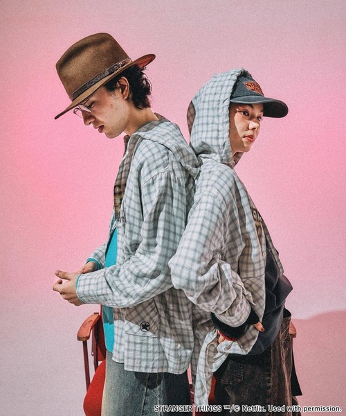 niko and...（ニコアンド）の「【STRANGER THINGS】コラボ チェックフードシャツ（シャツ/ブラウス・レディース・アイボリー/ブルー・FREE）」の8枚目の写真