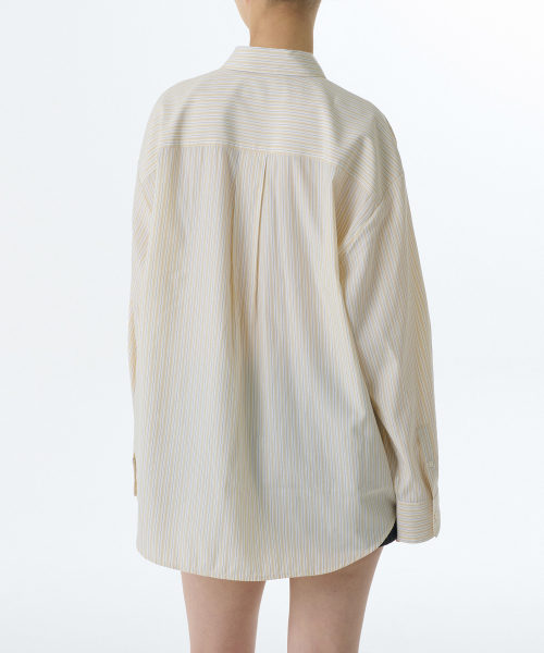 MUSINSA STANDARD WOMAN（ムシンサスタンダードウーマン）の「ウィメンズオーバーサイズストライプシルキーシャツ[イエロー]（シャツ/ブラウス・レディース・その他・LARGE/MEDIUM/SMALL/X-SMALL）」の3枚目の写真