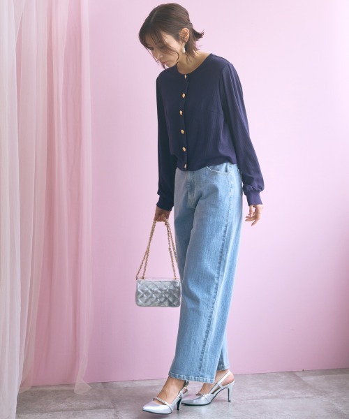 marun（マルン）の「＜大きいサイズ＞ノーカラーゴールドボタンカーディガン marun（カーディガン/ボレロ・レディース・ピンク/ネイビー・4L/3L/LL/L/5L）」の7枚目の写真